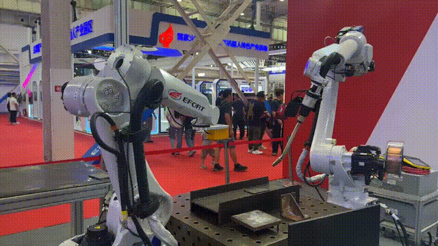 焊接机器人.gif